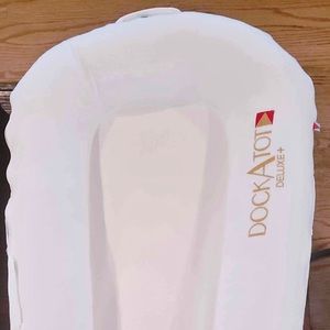 Dock a tot deluxe in white